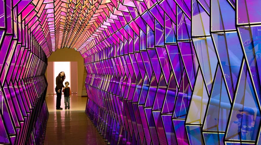Olafur Eliasson: One-way colour tunnel