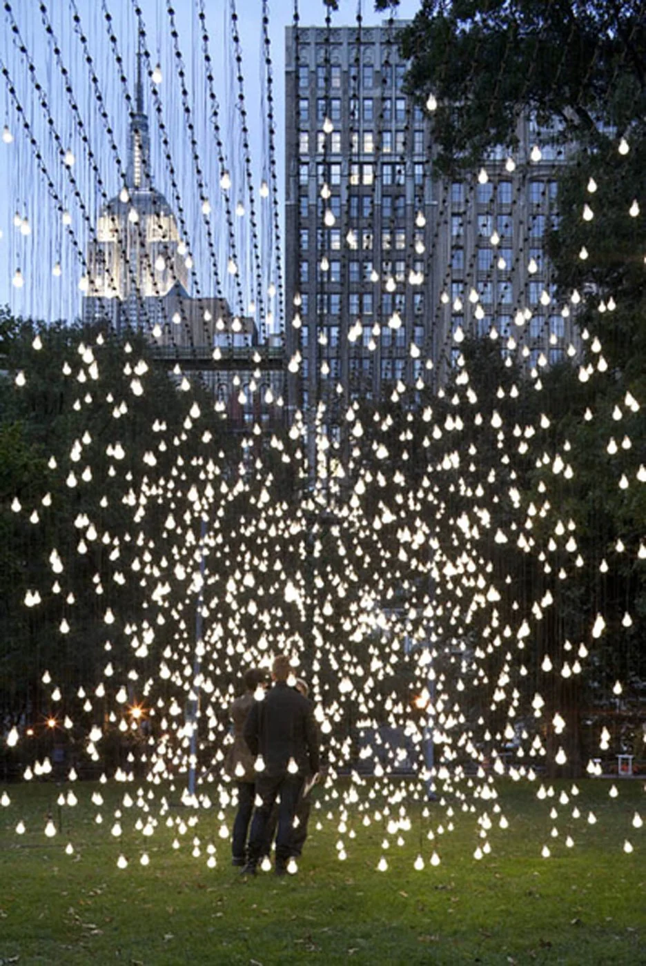 A field of hanging bulbs turns into a crowd if you stand in the right place